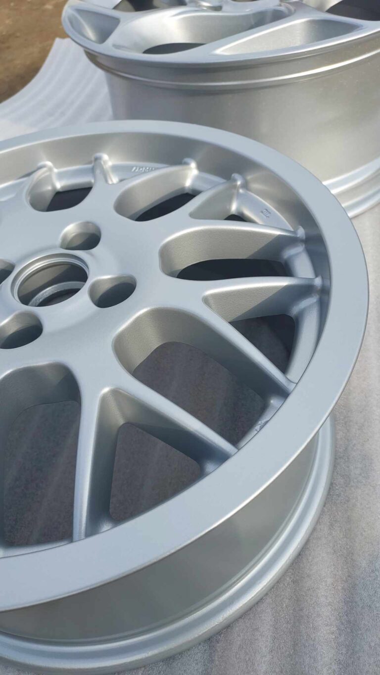 piaskowanie felg, renowacja felg, urządzenia do piaskowania, piaskarka kabinowa, malowanie proszkowe, czyszczenie chemiczne, odnawianie felg, felgi samochodowe, linia lakiernicza, warsztat samochodowy